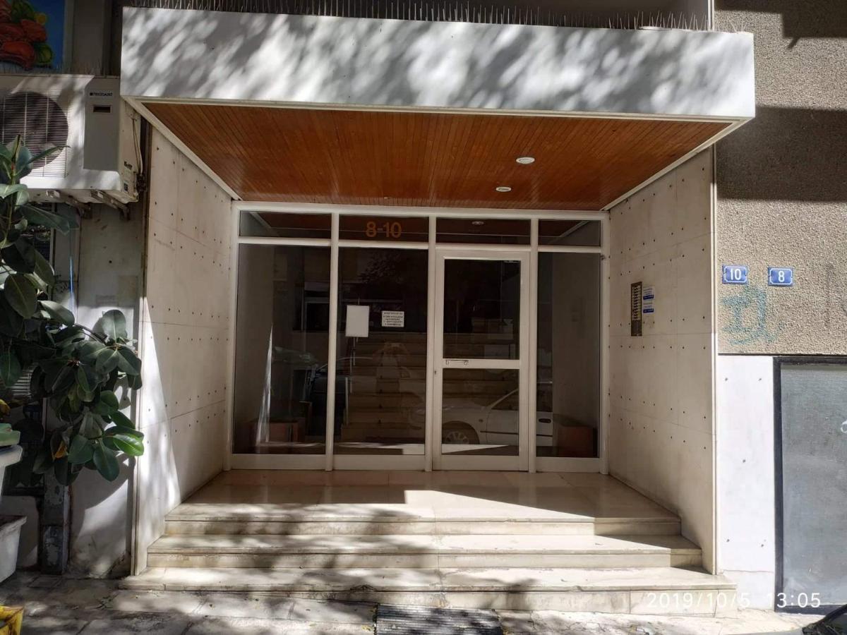 Lg Apartment Bnb Athena Bagian luar foto