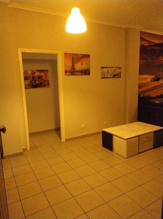 Lg Apartment Bnb Athena Bagian luar foto