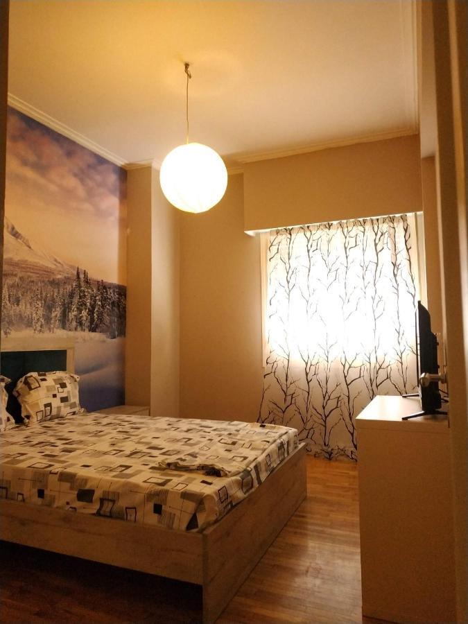 Lg Apartment Bnb Athena Bagian luar foto