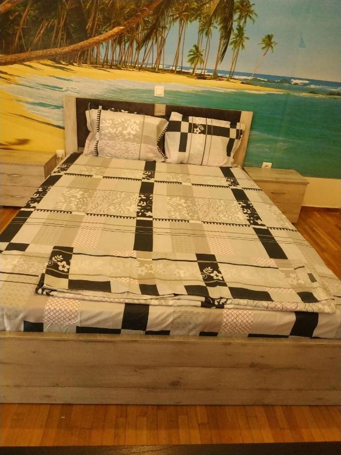 Lg Apartment Bnb Athena Bagian luar foto